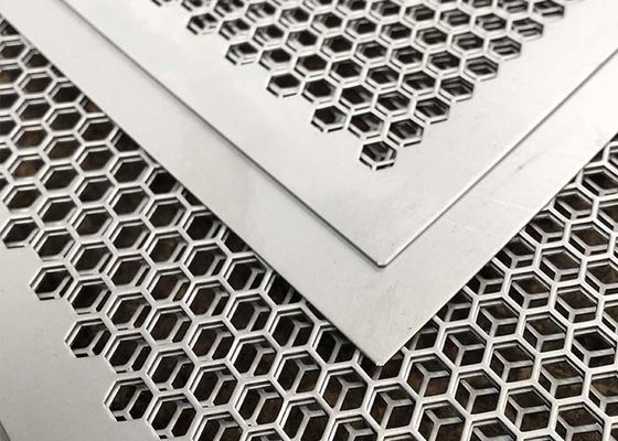 Hexagonaal Gat Geperforeerd Metaalblad Veelzijdig, Stabiel en Economisch voor Architect And Fence