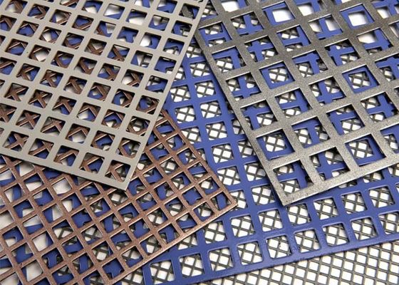 Het vierkante Gat Geperforeerde Metaalscherm verstrekt Meer Groot Omloopgebied voor het Filtreren, het Onderzoeken en Ventilatie