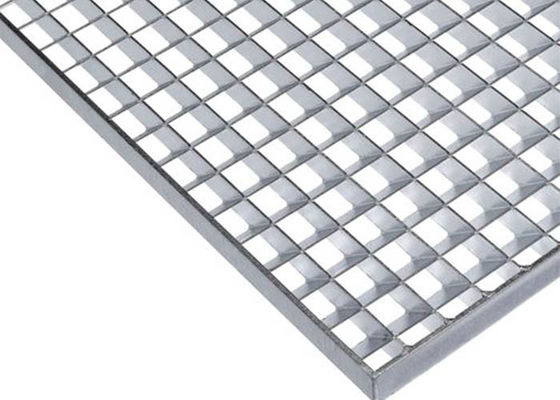 Aluminiumgrating – Lichtgewicht, Hoge Ladingscapaciteit en Sterkte voor Binnen en Openluchtdecoratie