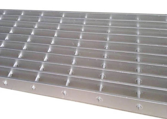 Aluminiumgrating – Lichtgewicht, Hoge Ladingscapaciteit en Sterkte voor Binnen en Openluchtdecoratie