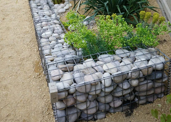Uniek ontwerp creëert tuin gabion manden voor decoratieve toevoegingen aan tuinen parkeerplaatsen