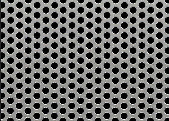 Staggered Center Perforated Metal Sheets ASTM B209 Standard Verscheidene materialen Open oppervlakken 5% - 79%