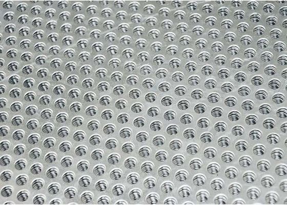 Staggered Center Perforated Metal Sheets ASTM B209 Standard Verscheidene materialen Open oppervlakken 5% - 79%