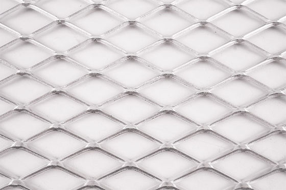 Standaard (Opgeheven) Uitgebreid Metaal – Antislip en Grote Corrosieweerstand