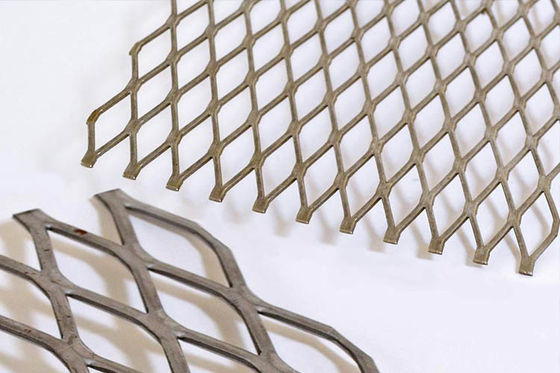 Afgevlakt Uitgebreid Metaal Mesh For Furniture, die Bijlagen, Tentoonstellingstribune, Wachten, Barbecuegrill beschermen