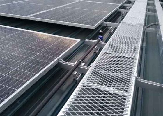 Metalen wandelpaden met poederlaag bieden een veilige doorgang voor bouwprojecten