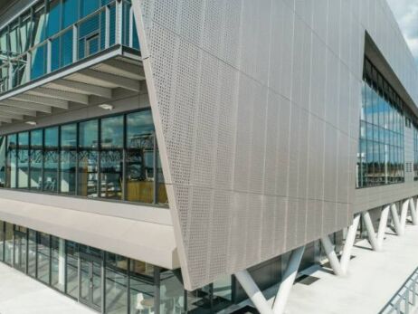 Gegalvaniseerd geperforeerd staaldraadgaas Roestbestendig Duurzaam Materiaal Perfect voor Ventilatieschermen en Constructie